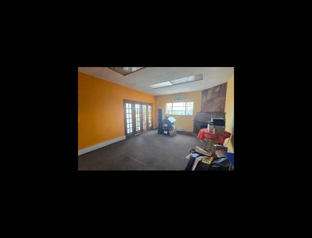 880M² BUSINESS CENTRE TO LET IN BENONI CENTRAL